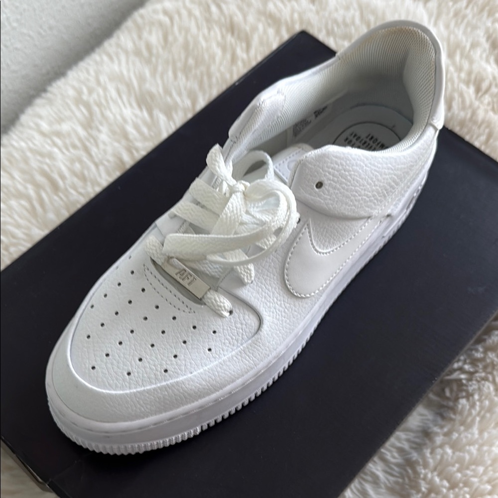 Nike Air Force 1 Sage Low White Leather Sneakers - Picture 3 of 7
